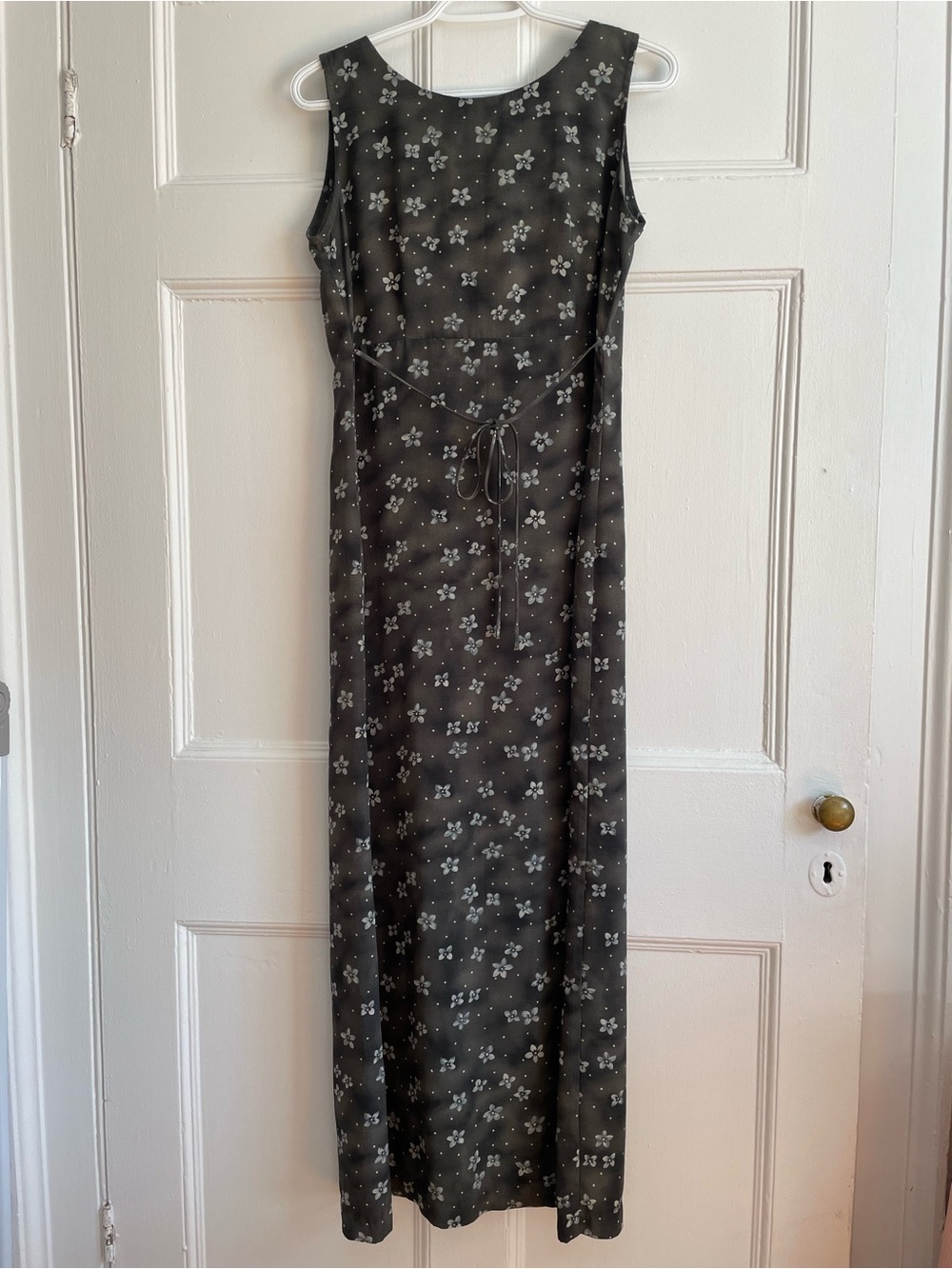 Historia | 90s Vintage Black Sleeveless Floral Print Maxi Dress with Tie Waist